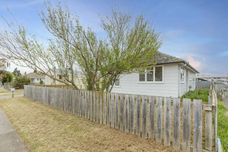 402 Kiwi Place Camberley_11