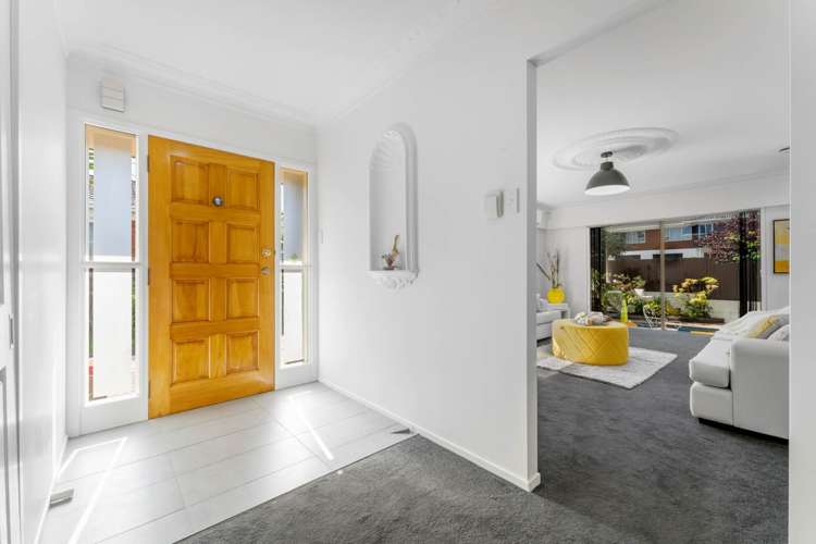 37 Nui Mana Place Te Atatu South_12