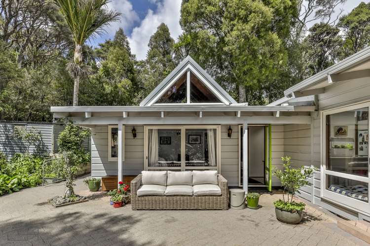 73 Woodfern Crescent Titirangi_26