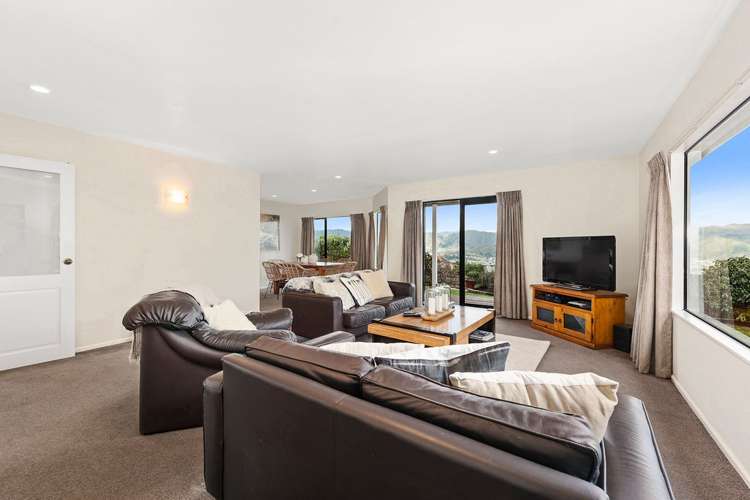 82 Redvers Drive Belmont_11