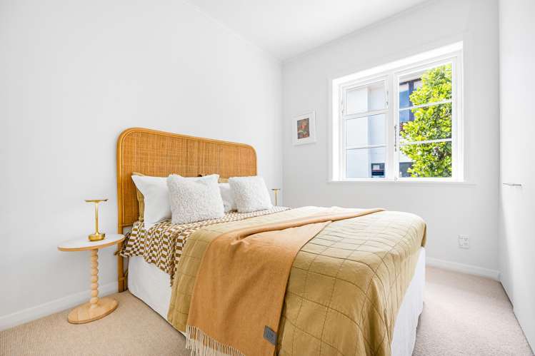 1/7 Neville Street Point Chevalier_12