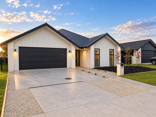 Near-New Sophistication, Effortless Living