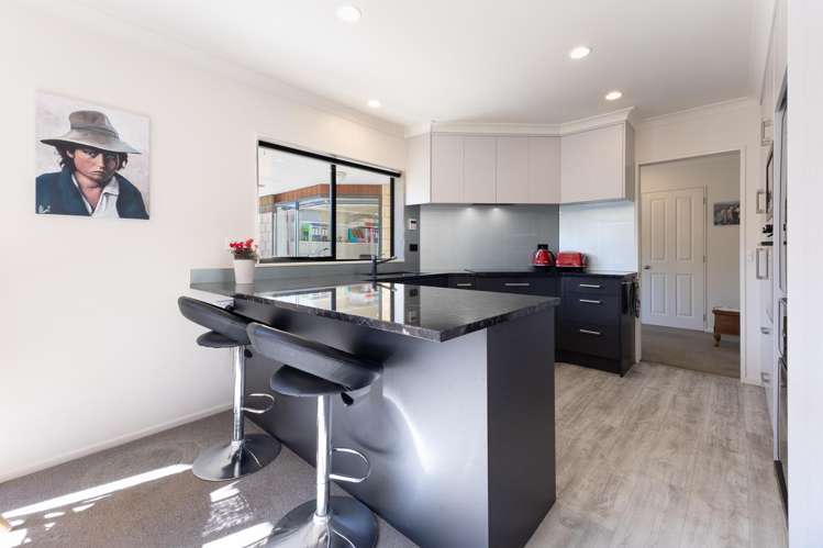 42 Campion Road Waikanae Beach_3