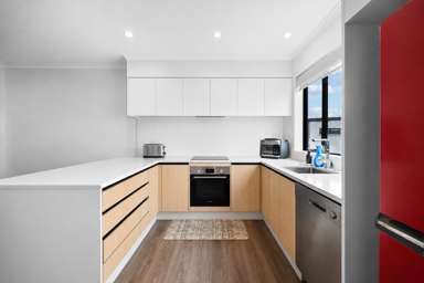 24/182 London Street_3
