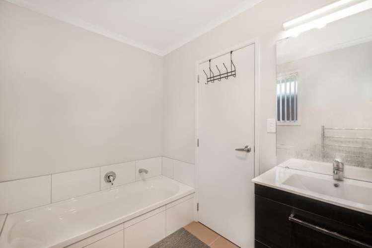 8 Dornal Place_5