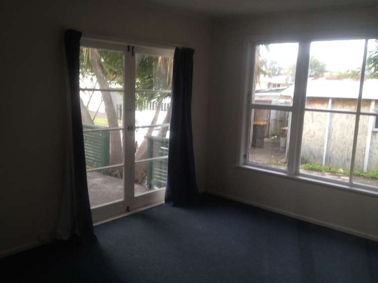 6 Derrett Place Mangere Bridge_9