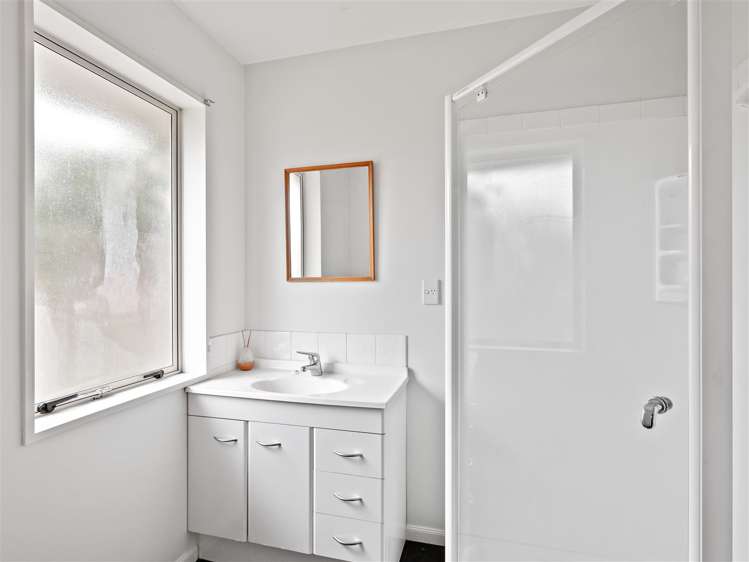 2 Durrell Way Rolleston_8