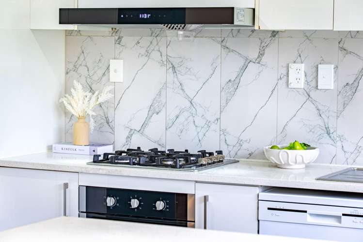 77A Royal Road Massey_6