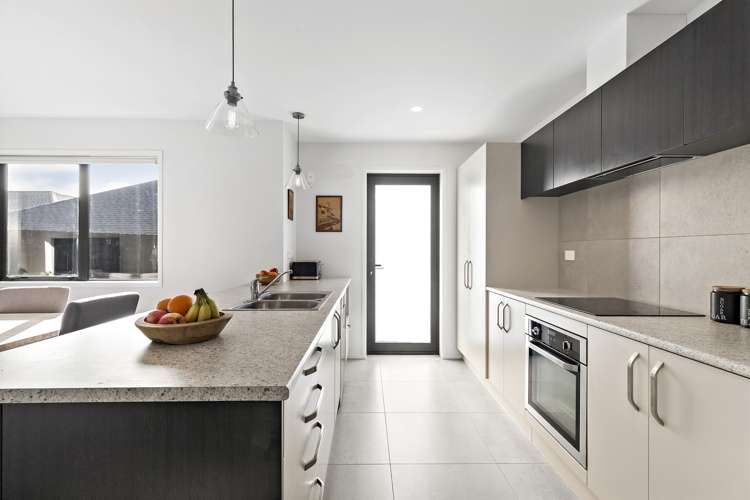 6 Betsy Lane Wainui_4