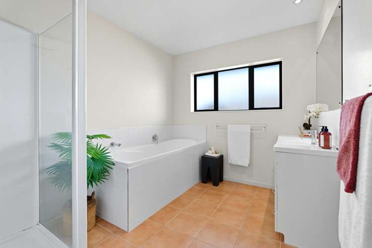 52 Kath Hopper Drive Orewa_16