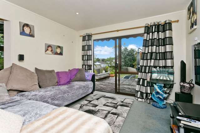 14 Atlantis Place Totara Vale_1