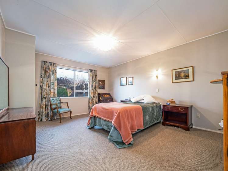 35 Cedar Crescent Feilding_6