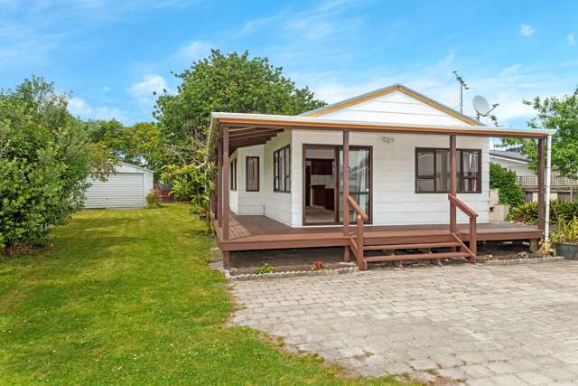 OVER 7% RETURN HERE - Home and Legal Granny Flat!