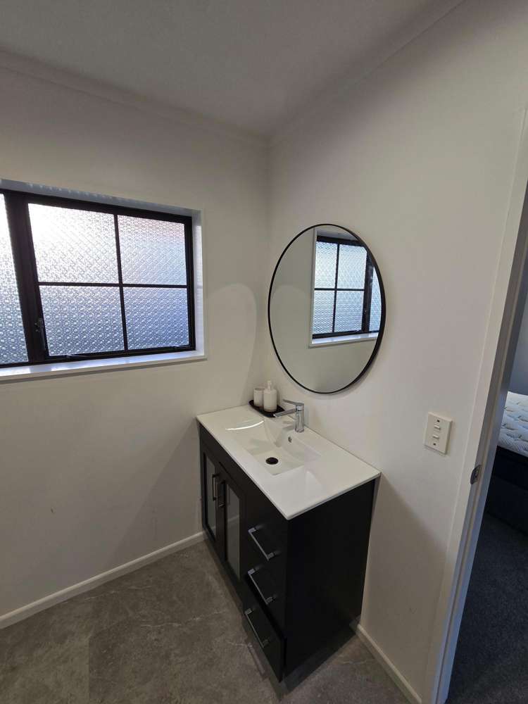 36 Awanui Drive Waikanae_14