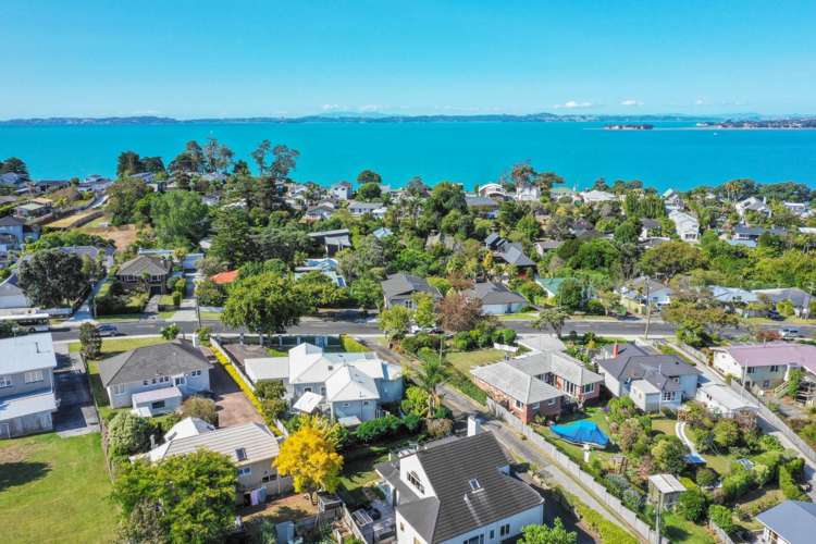 71 Beach Road Mellons Bay_57