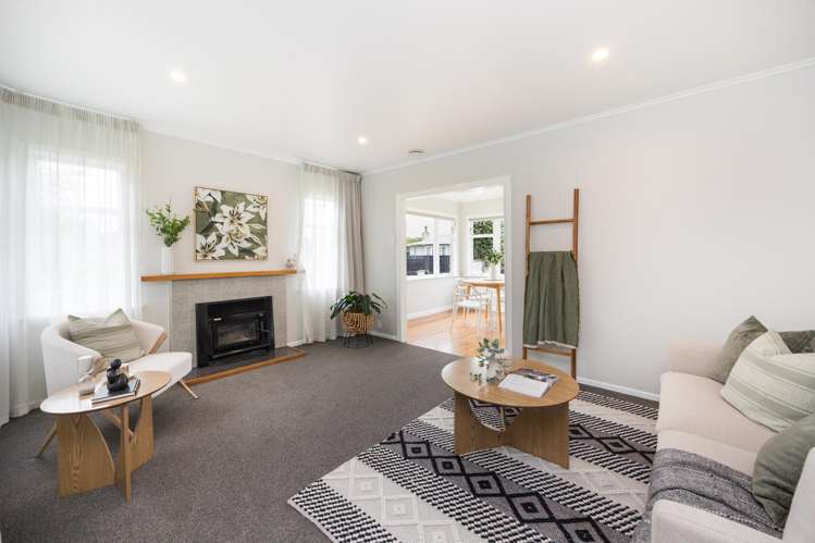 11 Churchill Avenue Feilding_23