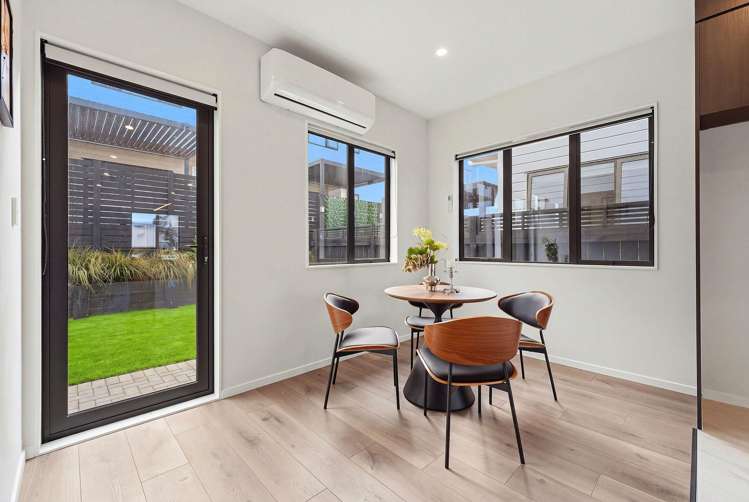 5 Greenbrier Street Westgate_3