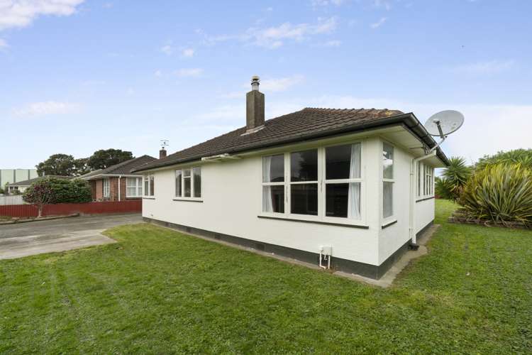 12 Bristol Crescent Roslyn_13