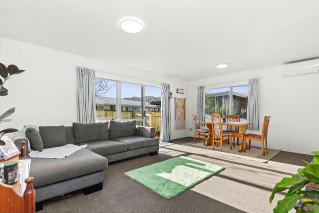 8 Hastings Grove Wainuiomata_4