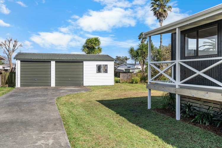 16 Parakai Avenue Parakai_12
