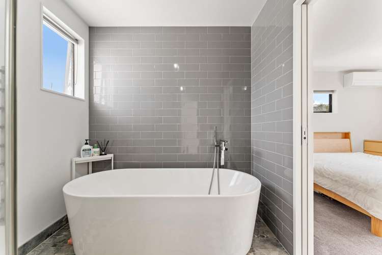 18 Bella Vista Drive Gulf Harbour_13