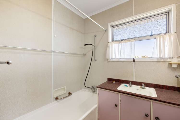 128 Marine Parade Mt Maunganui_16