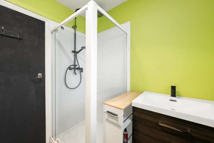 1 Woolston Court Woolston_11