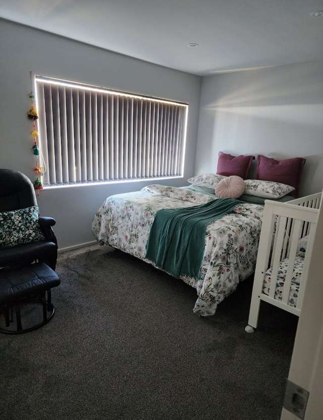 75 Bordeaux Parade Te Atatu South_1