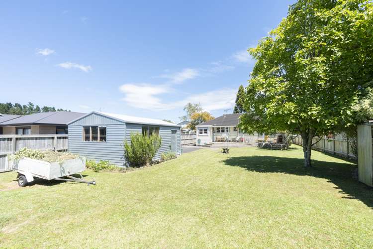 83 Montgomery Crescent Bader_21