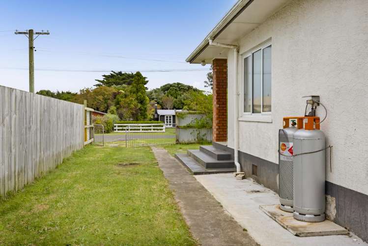 43 Fox Street Opunake_19