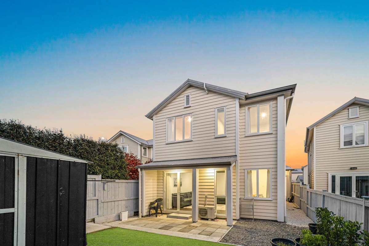 20 Warbler Crescent_0
