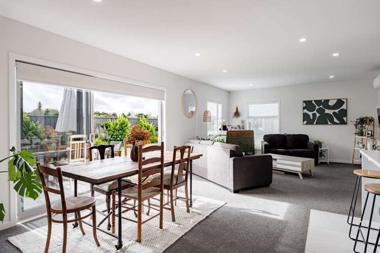 35 Arihi Crescent Frimley_3