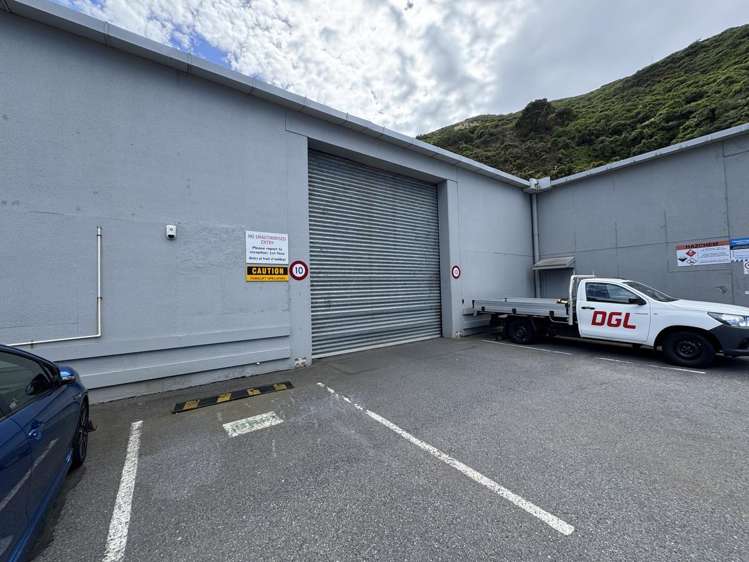 9/4-8 Glover Street Ngauranga_1