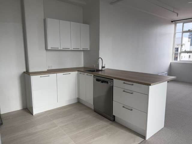 Unit 1, Level 4/5 Garden Place 10463_1