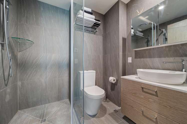 205/34 Red Oaks Drive Frankton_15
