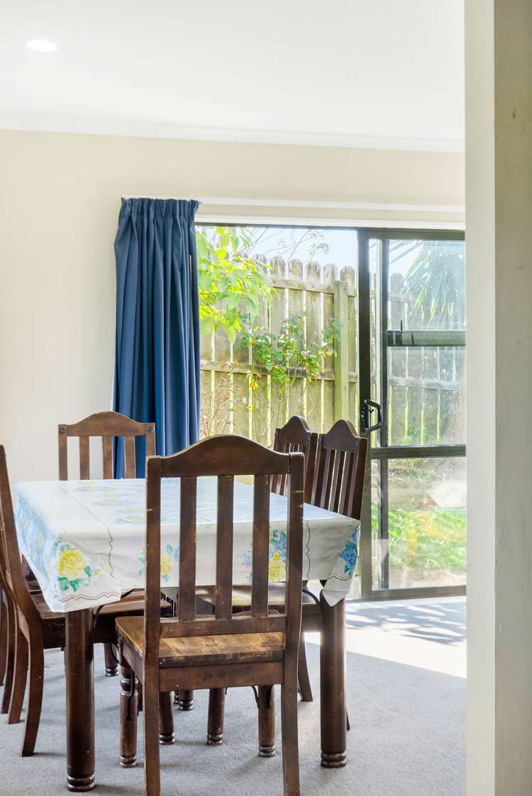 45 Robert Ross Place Clendon Park_9