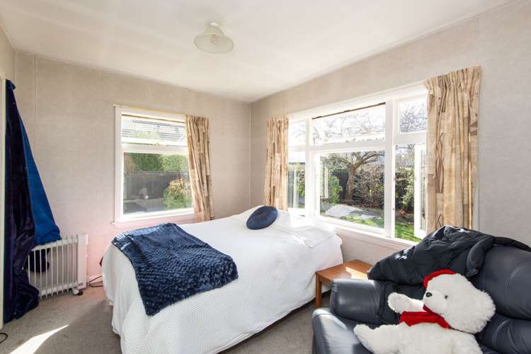 16 Bentley Street Russley_5