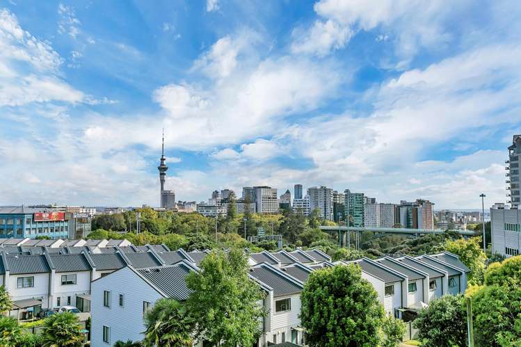 3X/16 Burton Street Grafton_11