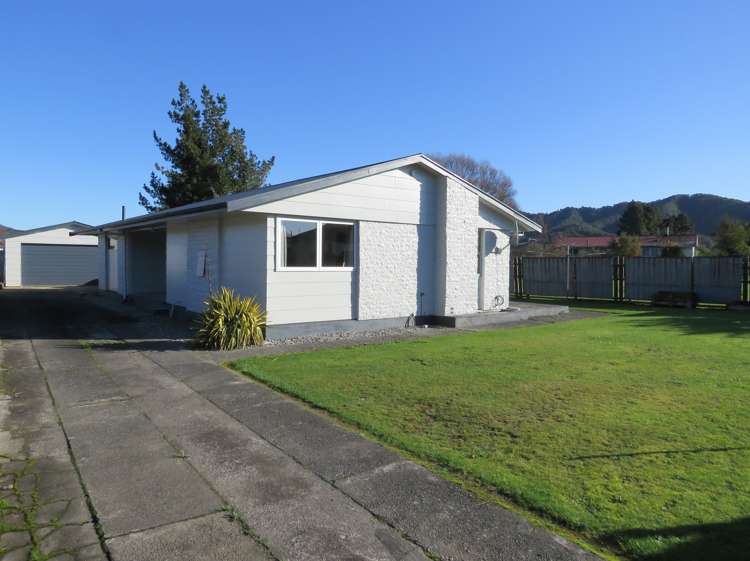 3 Conlon Street Reefton_22