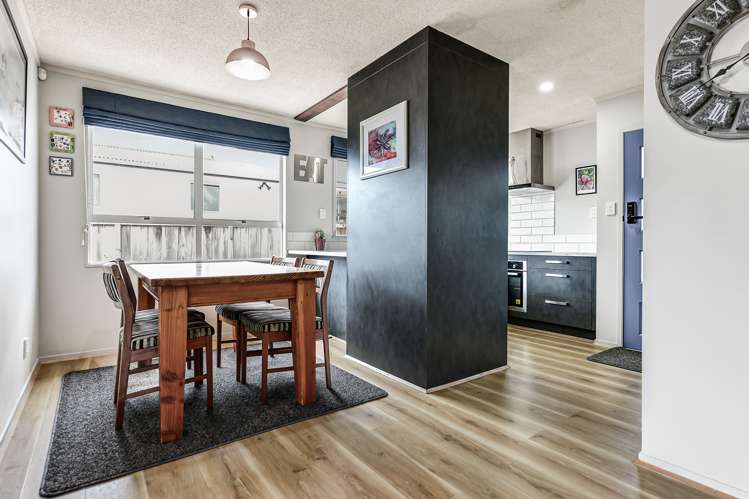 12 Lansdowne Crescent Glenview_6