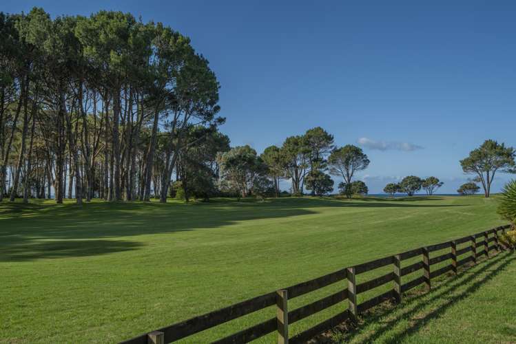 107 Mercury View Matarangi_32