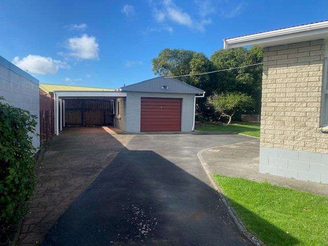 21 Waiwera Place Merrilands_3