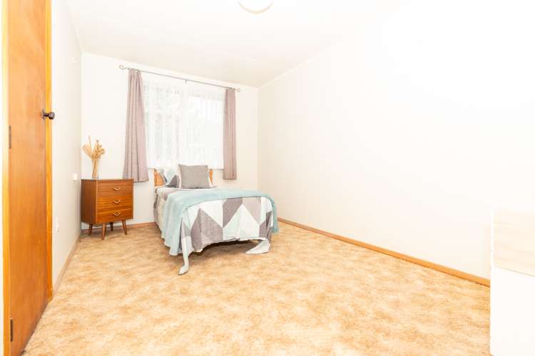 10 Byron Road Enderley_15