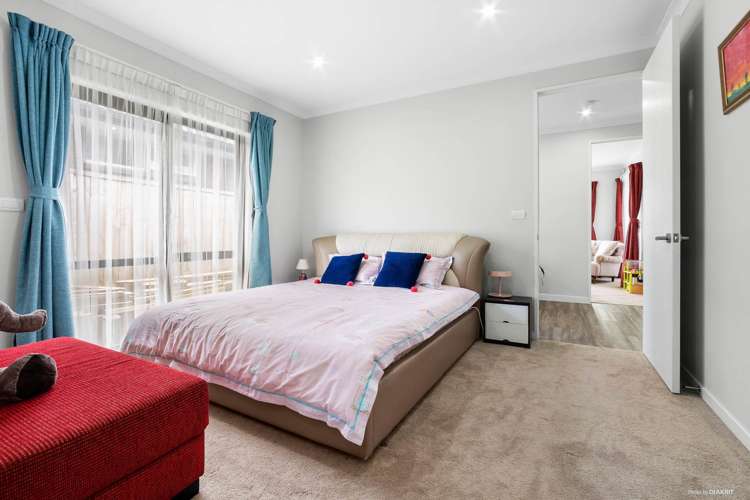 2 Floyd Road Riverhead_8