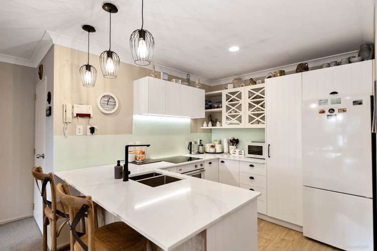 33/111 Santa Monica Drive (Pacific Palms Resort)_4
