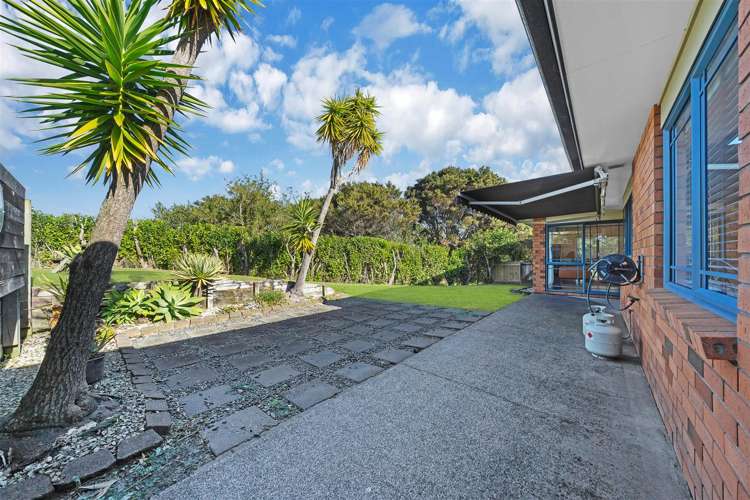 14 Watersfield Place Flat Bush_23
