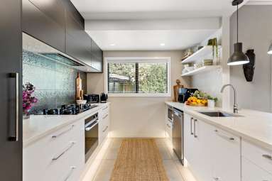16 Picasso Drive_3