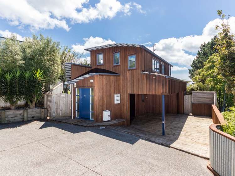 2/607 Glenfield Road Totara Vale_19