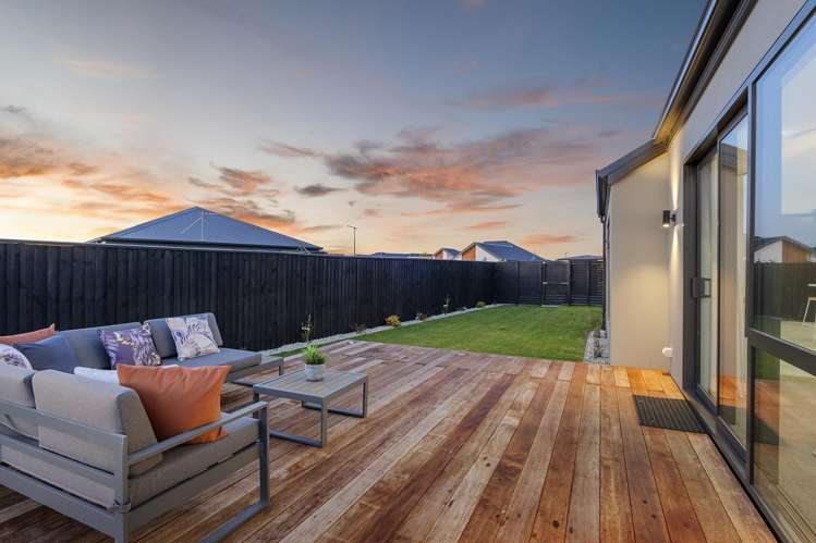 51 Candlesticks Crescent Lincoln_8