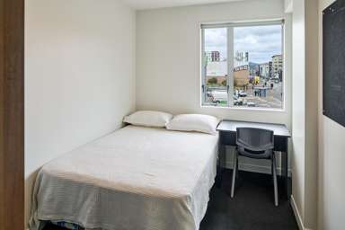 2J/242 Taranaki Street_4